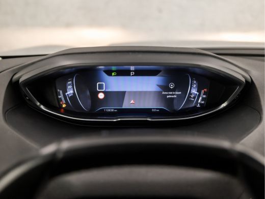 Peugeot 5008 1.2 PureTech Sport 7 Persoons Automaat (APPLE CARPLAY, GROOT NAVI, GETINT GLAS, PARKEERSENSOREN, ... ActivLease financial lease