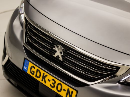 Peugeot 5008 1.2 PureTech Sport 7 Persoons Automaat (APPLE CARPLAY, GROOT NAVI, GETINT GLAS, PARKEERSENSOREN, ... ActivLease financial lease