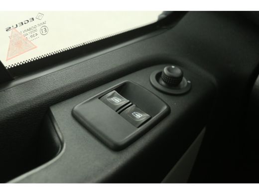 Renault Trafic 1.6 dCi T27 L1H1 | Airco | Camera | Cruisecontrol | Omvormer | Flitslampen ActivLease financial lease