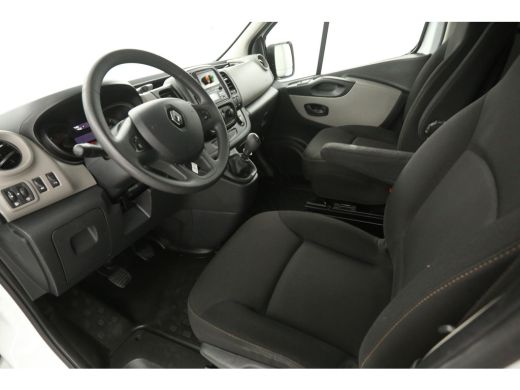 Renault Trafic 1.6 dCi T27 L1H1 | Airco | Camera | Cruisecontrol | Omvormer | Flitslampen ActivLease financial lease