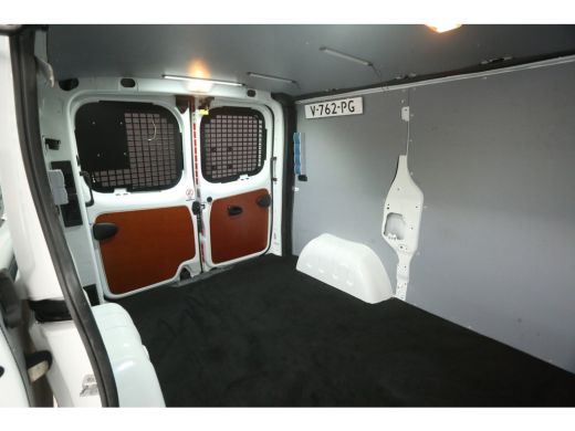 Renault Trafic 1.6 dCi T27 L1H1 | Airco | Camera | Cruisecontrol | Omvormer | Flitslampen ActivLease financial lease