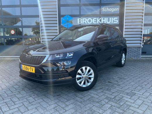 Skoda Karoq 1.0 TSI 110 pk Business Edition | Trekhaak | Apple Carplay | Cruise control | Parkeer sensoren |... Skoda Karoq 1.0 TSI 110 pk Business Edition | Trekhaak | Apple Carplay | Cruise control | Parkeer sensoren |...
