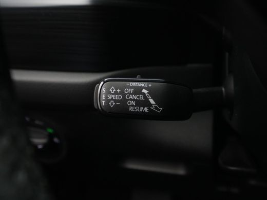 Skoda Kodiaq 1.5 150pk TSI DSG Limited Business Edition Panorama Navigatie Carplay Sideassist Stoelverwarming 275 ActivLease financial lease