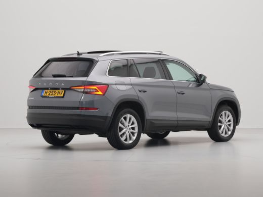 Skoda Kodiaq 1.5 150pk TSI DSG Limited Business Edition Panorama Navigatie Carplay Sideassist Stoelverwarming 275 ActivLease financial lease