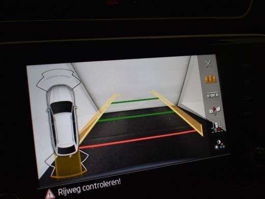 Skoda Superb Combi 1.4 TSI iV Business Edition Plus 218pk l Navigatie full map | Apple Carplay Android Auto | ... ActivLease financial lease