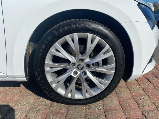 Skoda Superb Combi 1.4 TSI iV DSG Style | PHEV | 218Pk |  A. Camera | Leder | Elec. stoelen | Virtual Cockpit | ActivLease financial lease