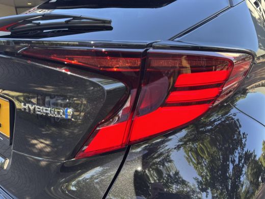 Toyota C-HR 2.0 Hybrid GR-Sport | 06-10141018 Voor meer informatie ActivLease financial lease