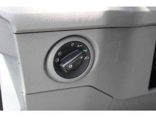 Volkswagen Crafter 2.0 TDI L3H3 Exclusive | 141 PK | Automaat | Glasrasteel van den Born | Trekhaak | Betonplex Laad... ActivLease financial lease