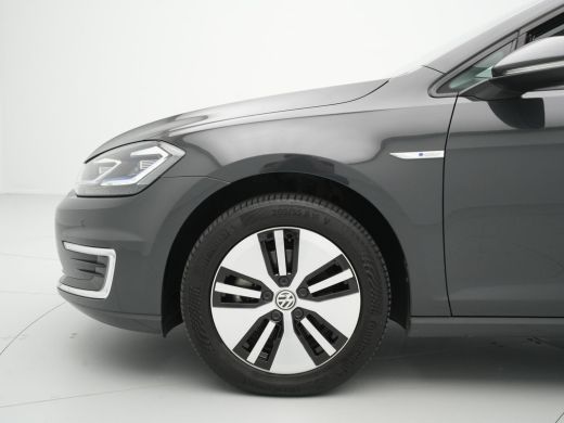 Volkswagen e-Golf E-DITION 136pk Navigatie Warmtepomp Acc Pdc Led Privacy glas 58 ActivLease financial lease