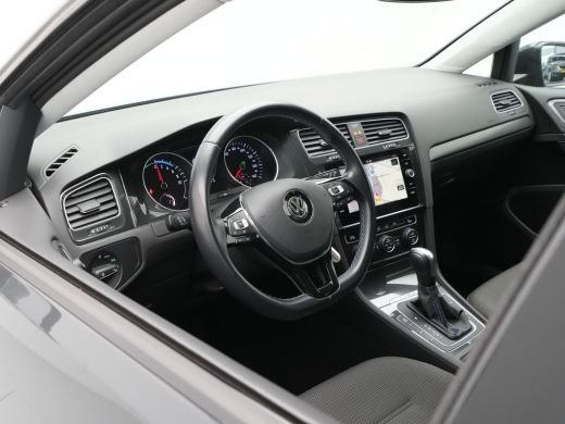 Volkswagen e-Golf E-DITION 136pk Navigatie Warmtepomp Acc Pdc Led Privacy glas 58 ActivLease financial lease