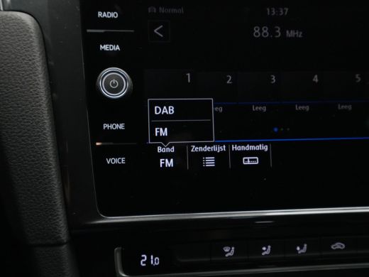 Volkswagen e-Golf E-DITION 136pk Navigatie Warmtepomp Acc Pdc Led Privacy glas 58 ActivLease financial lease