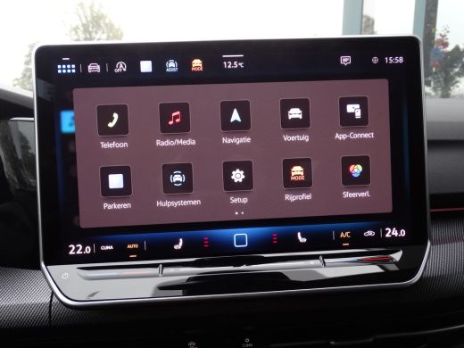 Volkswagen Golf 115PK Automaat 1.5 eTSI R-Line Edition | Achteruitrijcamera | Airco (automatisch) | Keyless entry ActivLease financial lease