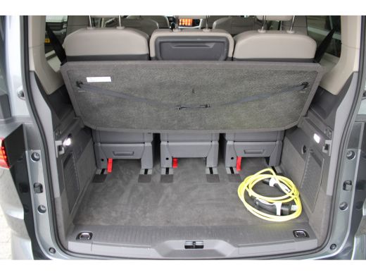 Volkswagen Multivan 1.4 eHybrid Energetic L2 | 218 pk | 7-zits | Leren Stoelen | Afneembare Trekhaak | Panoramadak | ... ActivLease financial lease