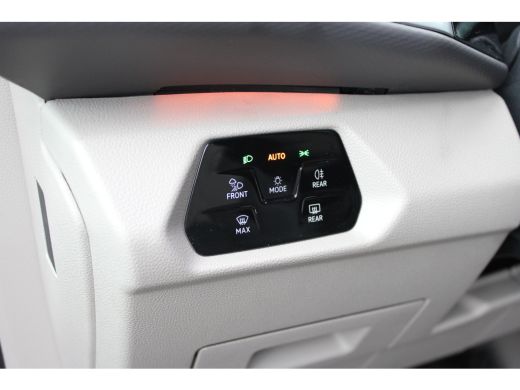 Volkswagen Multivan 1.4 eHybrid Energetic L2 | 218 pk | 7-zits | Leren Stoelen | Afneembare Trekhaak | Panoramadak | ... ActivLease financial lease