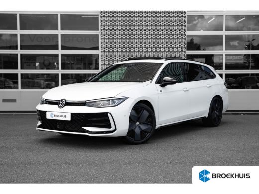 Volkswagen Passat Variant 1.5 eTSI 150pk R-Line Edition | Panoramadak | Head-Up | Dodehoeksensor | Adaptive Cruise Volkswagen Passat Variant 1.5 eTSI 150pk R-Line Edition | Panoramadak | Head-Up | Dodehoeksensor | Adaptive Cruise
