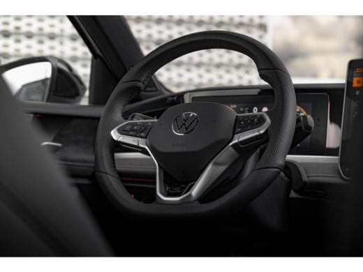Volkswagen Passat Variant 1.5 eTSI 150pk R-Line Edition | Panoramadak | Head-Up | Dodehoeksensor | Adaptive Cruise ActivLease financial lease