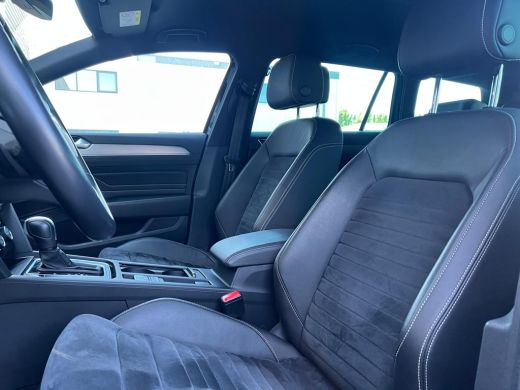 Volkswagen Passat Variant 1.5 TSI 150 pk 6-DSG Elegance Business R | Trekhaak wegklapbaar | Climatronic | Cruisen C... ActivLease financial lease