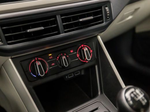 Volkswagen Polo 1.0 Sportline (VIRTUAL COCKPIT, APPLE CARPLAY, GROOT NAVI, ADAPTIVE CRUISE, CAMERA, SPORTSTOELEN,... ActivLease financial lease