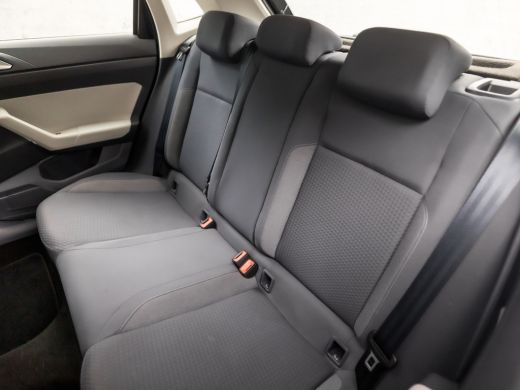 Volkswagen Polo 1.0 Sportline (VIRTUAL COCKPIT, APPLE CARPLAY, GROOT NAVI, ADAPTIVE CRUISE, CAMERA, SPORTSTOELEN,... ActivLease financial lease