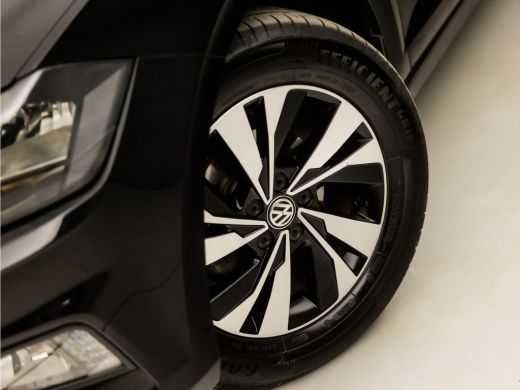 Volkswagen Polo 1.0 Sportline (VIRTUAL COCKPIT, APPLE CARPLAY, GROOT NAVI, ADAPTIVE CRUISE, CAMERA, SPORTSTOELEN,... ActivLease financial lease