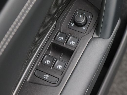 Volkswagen Tiguan 1.5 eTSi 130 Pk Automaat Life Edition | Full LED | Adaptive Cruise | Trekhaak | Camera | Stoel Ve... ActivLease financial lease