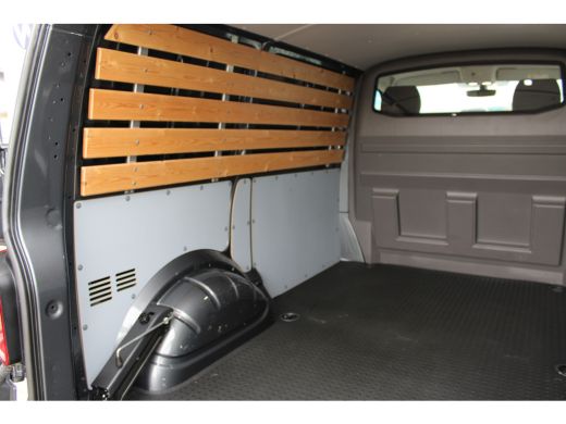 Volkswagen Transporter 2.0 TDI L1H1 | 150 pk | Automaat | Trekhaak | Adaptive Cruise | LED Zwaailampbalk | App Connect |... ActivLease financial lease