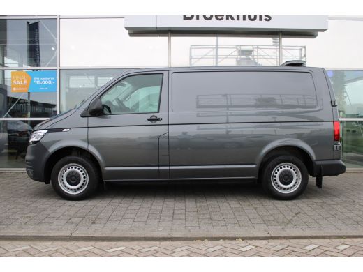 Volkswagen Transporter 2.0 TDI L1H1 | 150 pk | Automaat | Trekhaak | Adaptive Cruise | LED Zwaailampbalk | App Connect |... ActivLease financial lease