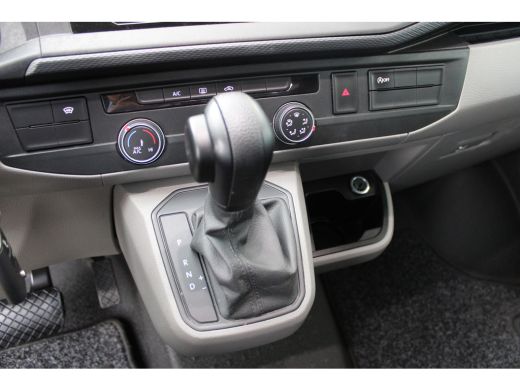Volkswagen Transporter 2.0 TDI L1H1 | 150 pk | Automaat | Trekhaak | Adaptive Cruise | LED Zwaailampbalk | App Connect |... ActivLease financial lease