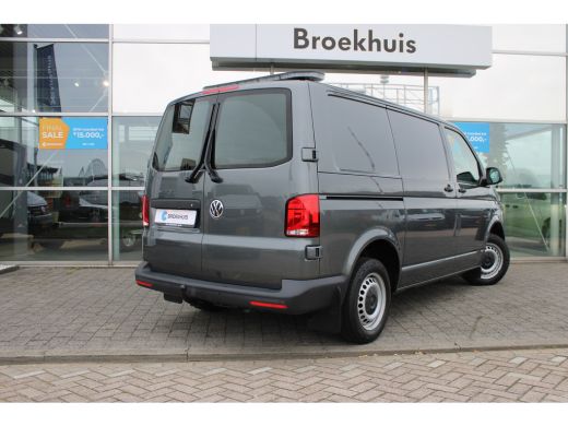 Volkswagen Transporter 2.0 TDI L1H1 | 150 pk | Automaat | Trekhaak | Adaptive Cruise | LED Zwaailampbalk | App Connect |... ActivLease financial lease