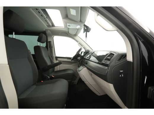 Volkswagen Transporter 2.0 TDI L2H1 | 204PK | DC | 5 Persoons | Panoramadak | Automaat | Airco | Camera | Carplay | Crui... ActivLease financial lease