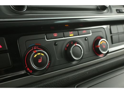 Volkswagen Transporter 2.0 TDI L2H1 | 204PK | DC | Pano | Automaat | Airco | Camera | Carplay | Cruise | Navi | 2xSchuif... ActivLease financial lease