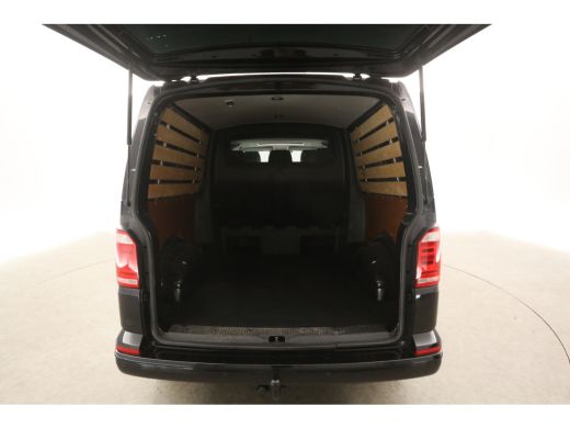 Volkswagen Transporter 2.0 TDI L2H1 | 204PK | DC | Pano | Automaat | Airco | Camera | Carplay | Cruise | Navi | 2xSchuif... ActivLease financial lease