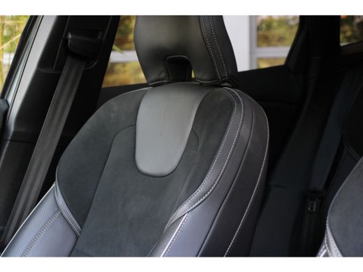 Volvo  V40 1.5 T3 Polar+ Sport | R-Design | Harman/Kardon | Panoramadak | Camera | Keyless ActivLease financial lease