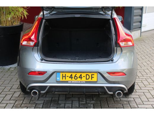 Volvo  V40 1.5 T3 Polar+ Sport | R-Design | Harman/Kardon | Panoramadak | Camera | Keyless ActivLease financial lease