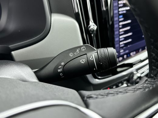 Volvo  V90 T8 Recharge Ultra Dark | 19" | Trekhaak | Gelaagd glas | 360 Camera | Panoramadak | Head-up | Ful... ActivLease financial lease