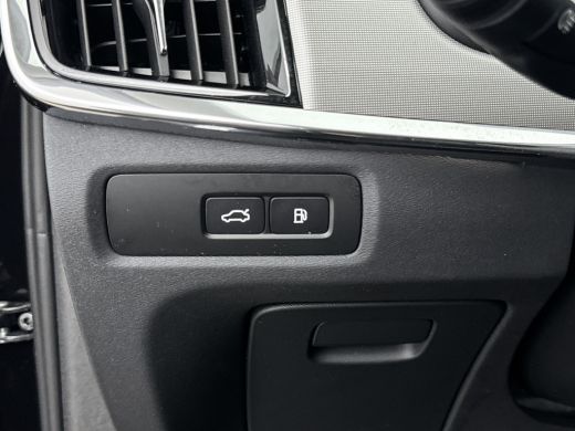 Volvo  V90 T8 Recharge Ultra Dark | 19" | Trekhaak | Gelaagd glas | 360 Camera | Panoramadak | Head-up | Ful... ActivLease financial lease