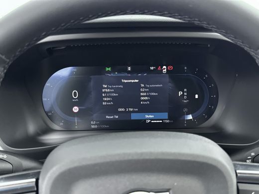 Volvo  XC40 2.0 B4 Plus Dark | Trekhaak | Reserve wiel | BLIS | Adaptive Cruiscontrol | Verwarmbare voorruit ... ActivLease financial lease