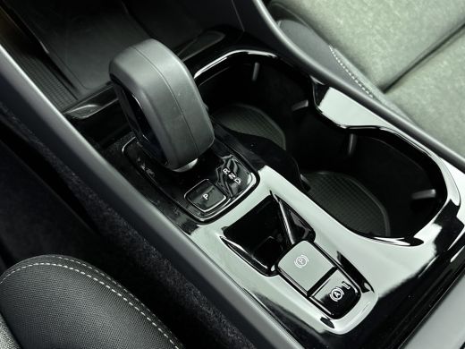 Volvo  XC40 2.0 B4 Plus Dark | Trekhaak | Reserve wiel | BLIS | Adaptive Cruiscontrol | Verwarmbare voorruit ... ActivLease financial lease