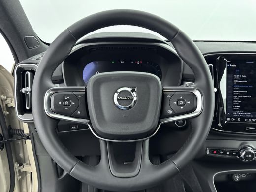 Volvo  XC40 2.0 B4 Plus Dark | Trekhaak | Reserve wiel | BLIS | Adaptive Cruiscontrol | Verwarmbare voorruit ... ActivLease financial lease