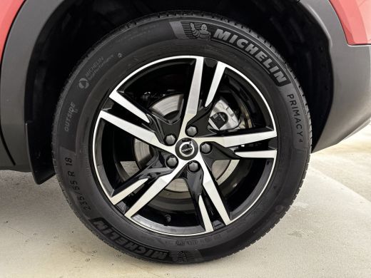 Volvo  XC40 B4 Plus Dark | 18" | Trekhaak | Elektrische stoelen | Harman Kardon | Adaptieve cruise | BILIS | ... ActivLease financial lease