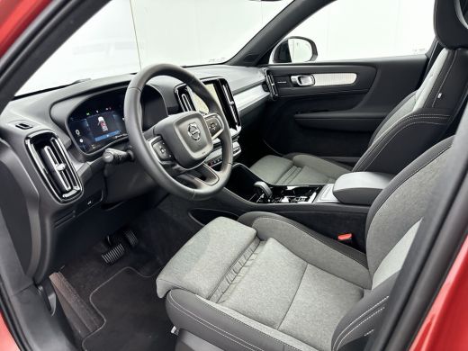 Volvo  XC40 B4 Plus Dark | 18" | Trekhaak | Elektrische stoelen | Harman Kardon | Adaptieve cruise | BILIS | ... ActivLease financial lease