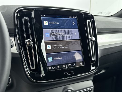 Volvo  XC40 B4 Plus Dark | 18" | Trekhaak | Voorruitverwarming | Elektrische stoelen | Harman Kardon | Parkee... ActivLease financial lease