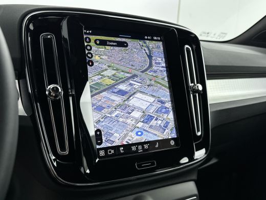 Volvo  XC40 B4 Plus Dark | 18" | Trekhaak | Voorruitverwarming | Elektrische stoelen | Harman Kardon | Parkee... ActivLease financial lease