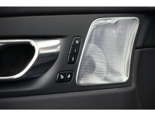 Volvo  XC60 2.0 T8 AWD Polestar Engineered ActivLease financial lease