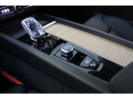 Volvo  XC60 T6 350PK Plus Dark | 360° | Getint Glas | Verwarmbare voorruit | Adap Cruise | HK audio | Memory ActivLease financial lease