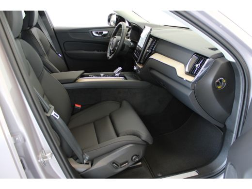 Volvo  XC60 T6 350PK Plus Dark | 360° | Getint Glas | Verwarmbare voorruit | Adap Cruise | HK audio | Memory ActivLease financial lease