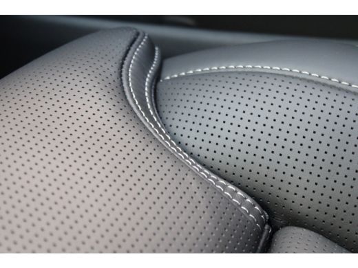 Volvo  XC60 T6 350PK Ultra Dark | Luchtvering | Getint Glas | B&W Audio | Massage ActivLease financial lease