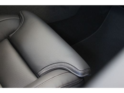 Volvo  XC60 T6 350PK Ultra Dark | Luchtvering | Getint Glas | B&W Audio | Massage ActivLease financial lease