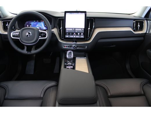 Volvo  XC60 T6 350PK Ultra Dark | Luchtvering | Getint Glas | B&W Audio | Massage ActivLease financial lease