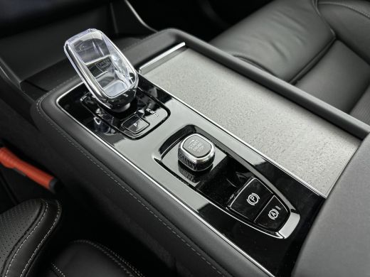 Volvo  XC90 T8 Recharge AWD Ultra Dark | 21" | Luchtvering | Bowers & Wilkins | Geventileerd Nappa | Massages... ActivLease financial lease